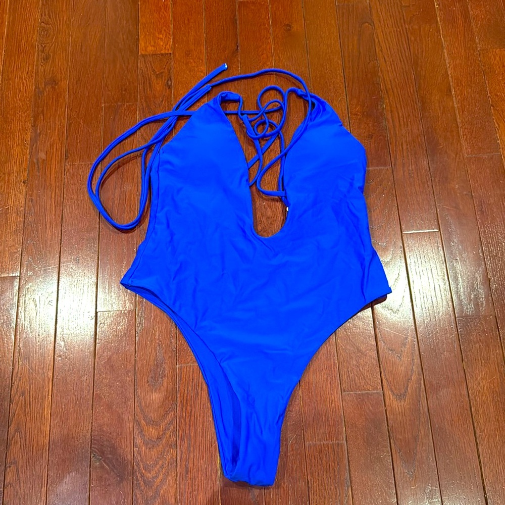 Super sexy one piece Sz large